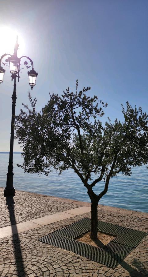 Studio Centrale Pacengo Di Lazise Bagian luar foto